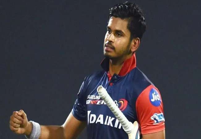 IPL 2020: धीमी ओवर गति के लिए श्रेयस अय्यर पर लगा 12 लाख रुपये का जुर्माना