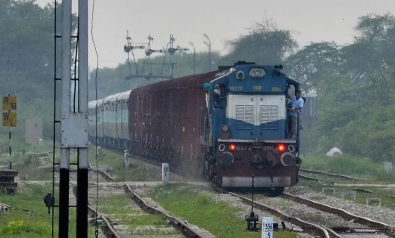 किसान आंदोलन के मद्देनजर पंजाब में रद्द किया गया ट्रेनों का परिचालन