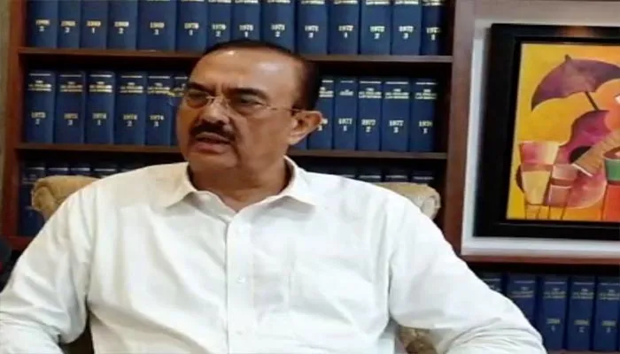 बांद्रा पुलिस स्टेशन रिया का दूसरा घर: विकास सिंह