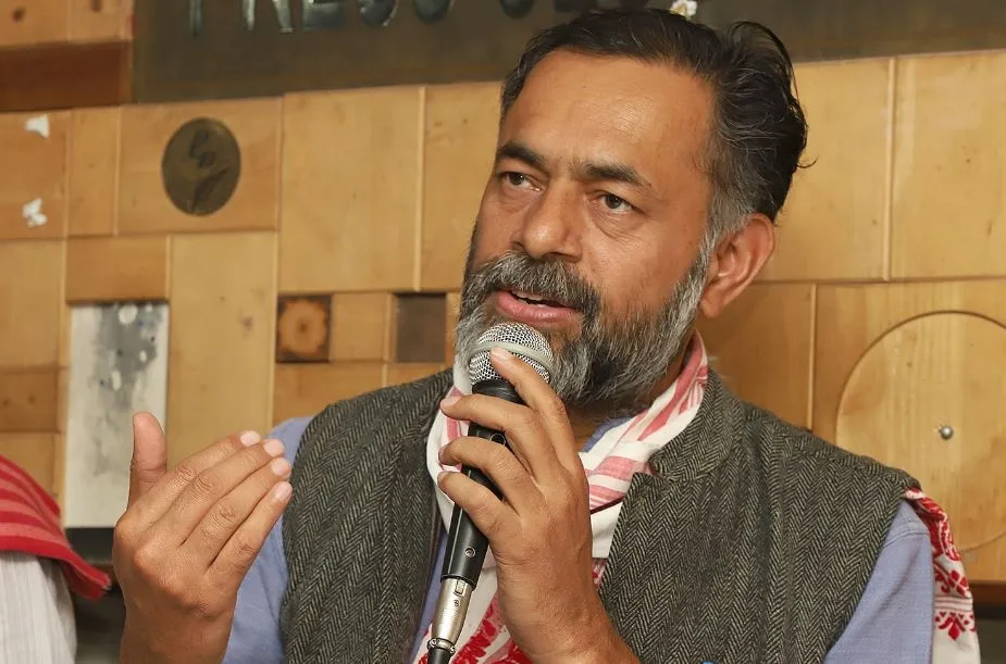 उत्तर-पूर्वी दिल्ली दंगा मामले के आरोपपत्र में येचुरी और योगेंद्र यादव का भी नाम