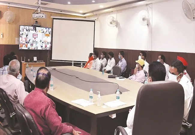 मुरादाबादी पीतल की चमक को जानेंगे प्रदेश भर के लोग