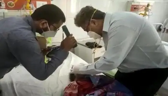 गोंडा: सोते समय तीन बहनों पर एसिड अटैक, एक की हालत गंभीर