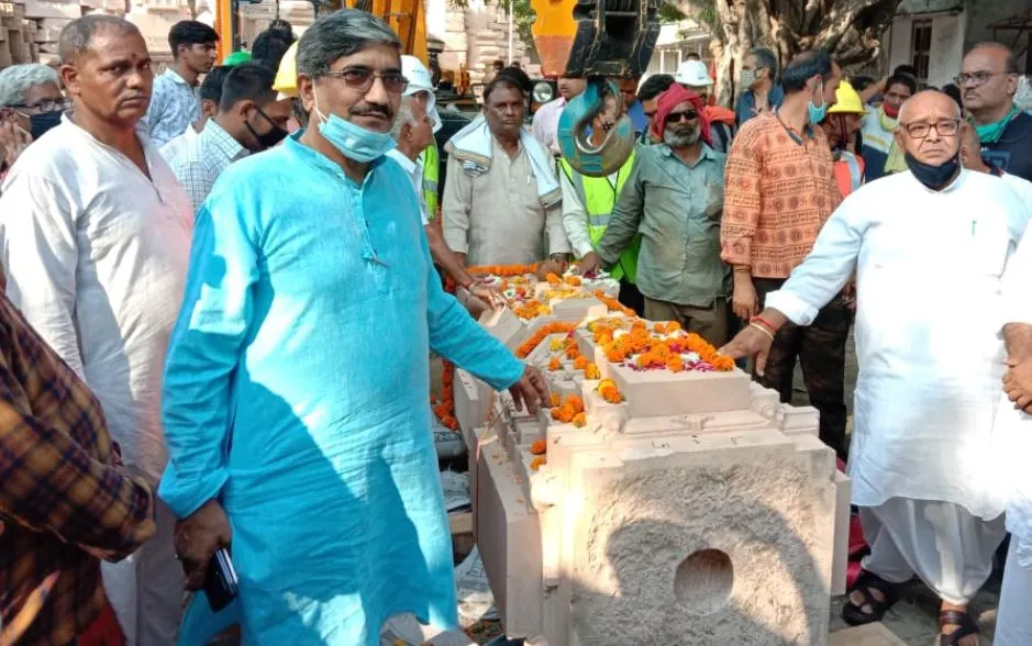 अयोध्या: राम मंदिर निर्माण के लिए शिलाओं को ले जाने का कार्य शुरू