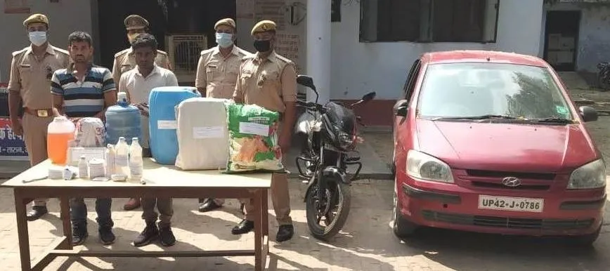 अयोध्या: देसी शराब की फैक्ट्री का भंडाफोड़, दो आरोपी गिरफ्तार