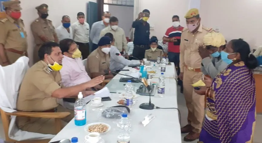 अयोध्या: संपूर्ण समाधान दिवस में लेखपाल निलंबित