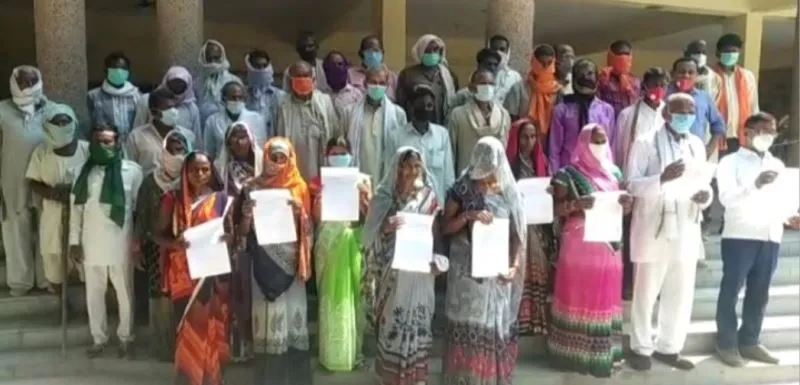 बांदा: जिला पंचायत सदस्य पर दुष्कर्म का मुकदमा, समर्थन में उतरे ग्रामीण