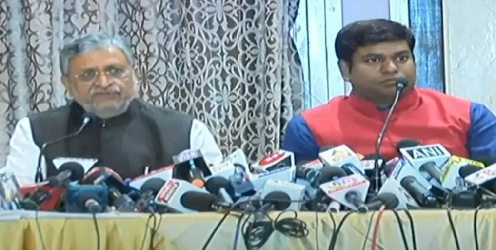 बिहार: एनडीए में आए मुकेश सहनी, 11 विधानसभा सीटों पर चुनाव लड़ेगी वीआईपी