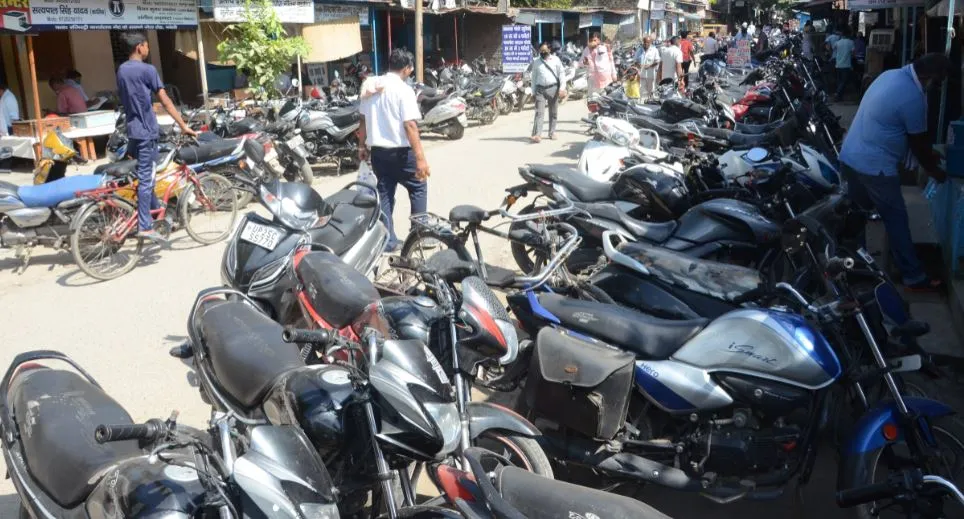 बरेली: सड़कों से कम होगा वाहनों का बोझ, बनेंगी छोटी-छोटी पार्किंग