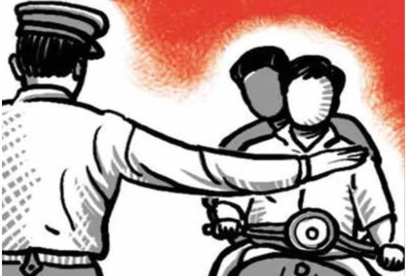 बरेली: वाहन चेकिंग के नाम पर अवैध वसूली कर रहे पुलिसकर्मी