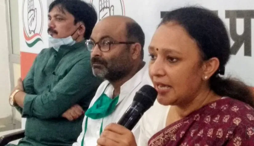 हाथरस केस पर कांग्रेस ने कहा, सीबीआई जांच के नाम पर गुमराह कर रही योगी सरकार