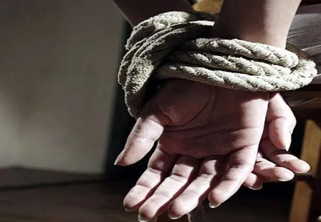 मुरादाबाद: दहेज न मिलने पर महिला को बनाया बंधक