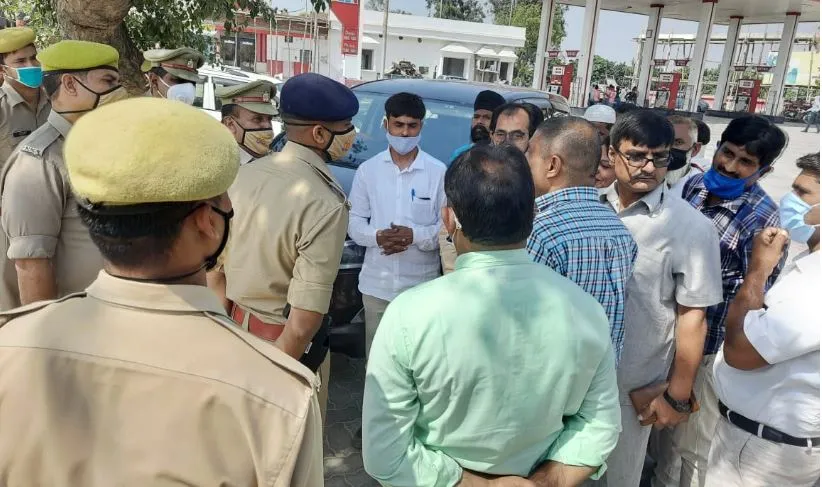 बरेली: हाथरस जा रहे कांग्रेसियों को पुलिस ने हिरासत में लिया