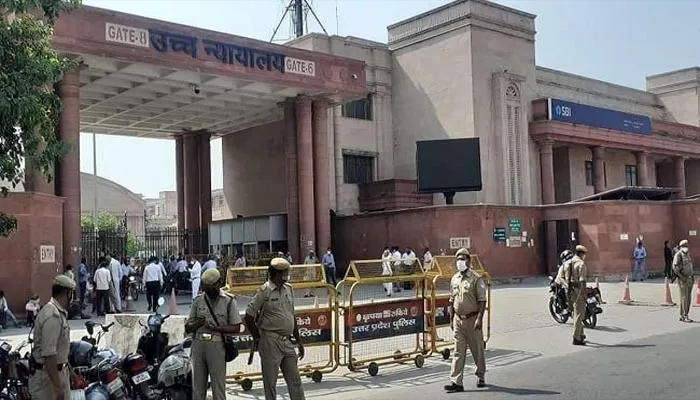 हाथरस मामले में सुनवाई के लिए लखनऊ पहुंचा पीड़िता का परिवार