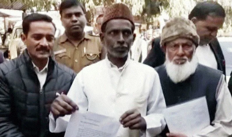 अयोध्या: इकबाल अंसारी की बढ़ी मुश्किलें, पुलिस की क्लोजर रिपोर्ट कोर्ट ने की निरस्त