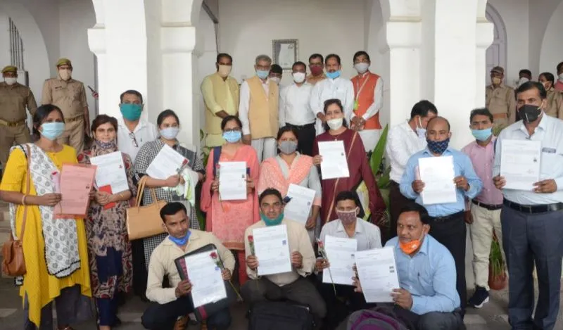 बरेली: 14 चयनित सहायक अध्यापकों को मिले नियुक्ति पत्र, एक अनुपस्थित