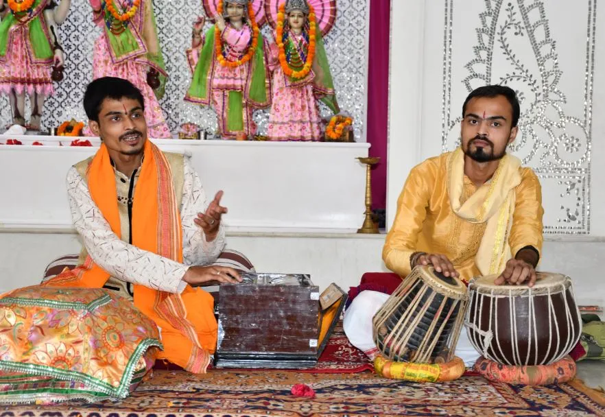 जीवन सफल बनाने के लिए करें रामचरितमानस का पाठ: लव, कुश
