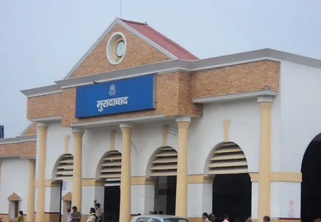 कुंभ मेला के सिलसिले में मुरादाबाद रेलवे और उत्तराखंड सरकार के बीच बैठक