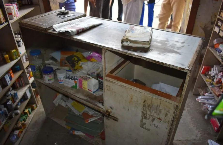 बरेली: मेडिकल स्टोर से चोरों ने उड़ाई हजारों की नगदी