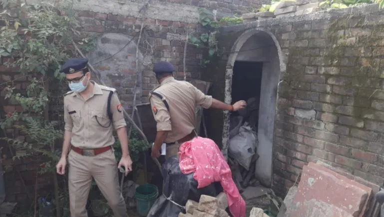 बरेली: भूमि विवाद में अधिवक्ता बेटे ने की मां-बाप की हत्या