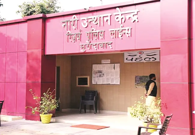 मुरादाबाद: लाकडाउन के बाद 600 घरों को टूटने से बचा चुका नारी उत्थान केंद्र