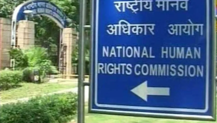 हाथरस की घटना पर एनएचआरसी ने योगी सरकार को दिया नोटिस