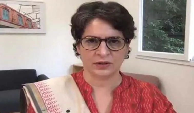 अपराधियों को संरक्षण दे रही यूपी सरकार: प्रियंका