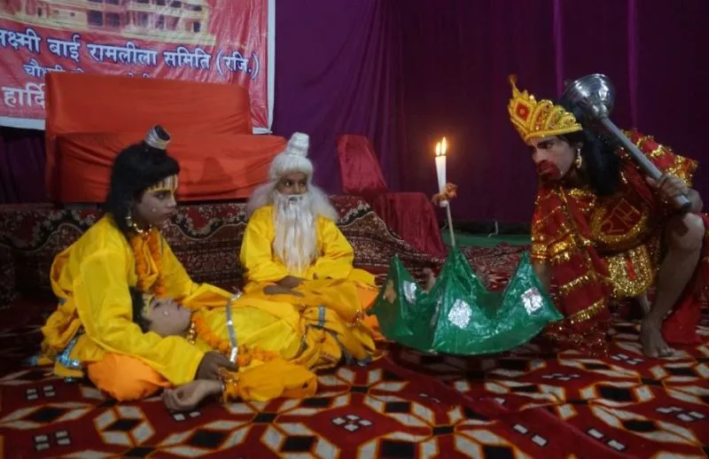 बरेली: जड़ी-बूटी लेने गए हनुमान उठा लाए द्रोण पर्वत