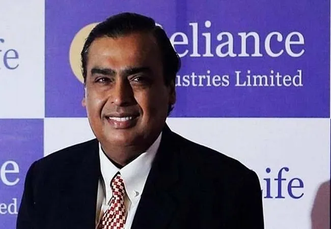 अंबानी परिवार ने देवस्थानम बोर्ड को दान किए पांच करोड़ रुपये