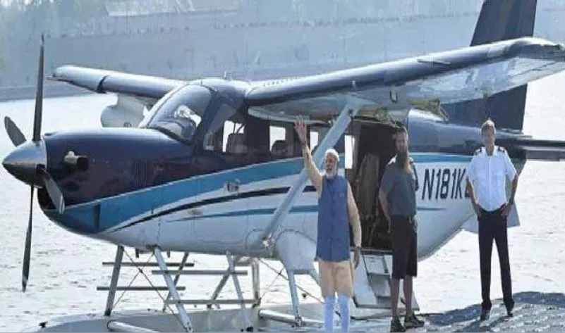 पीएम मोदी ने देश की पहली सीप्लेन सेवा का किया उद्घाटन