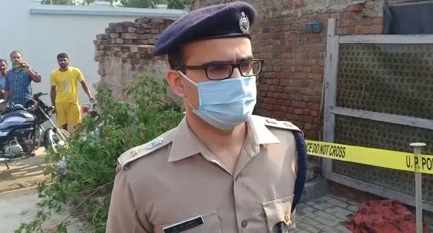 बरेली: मां-बाप की हत्या के आरोपी अधिवक्ता पर 25 हजार का ईनाम