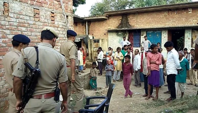 उन्नाव दुष्कर्म पीड़िता का भतीजा लापता होने पर 3 पुलिसकर्मी निलंबित