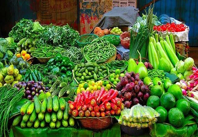 त्योहारी सीजन में महंगाई की मार, थम नहीं रहे सब्जियों के दाम
