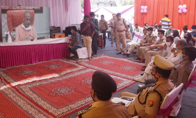 बरेली: तकनीकी खामी से नहीं हो सका मुख्यमंत्री का संवाद, खुल गई महिला हेल्प डेस्क