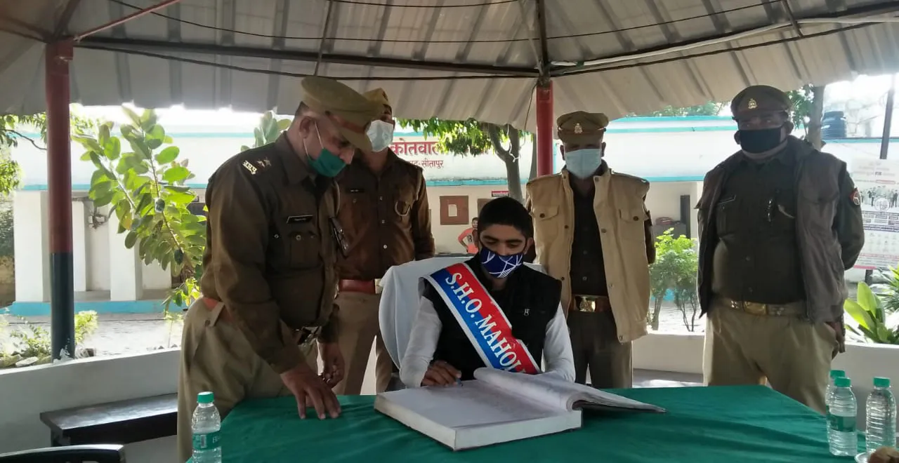 महोली में दरोगा के बेटे को ही बना दिया ‘इंस्पेक्टर’