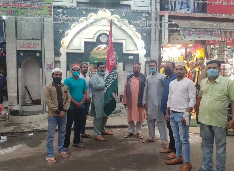 बरेली: परचम कुशाई से पहलवान साहब के उर्स का आगाज