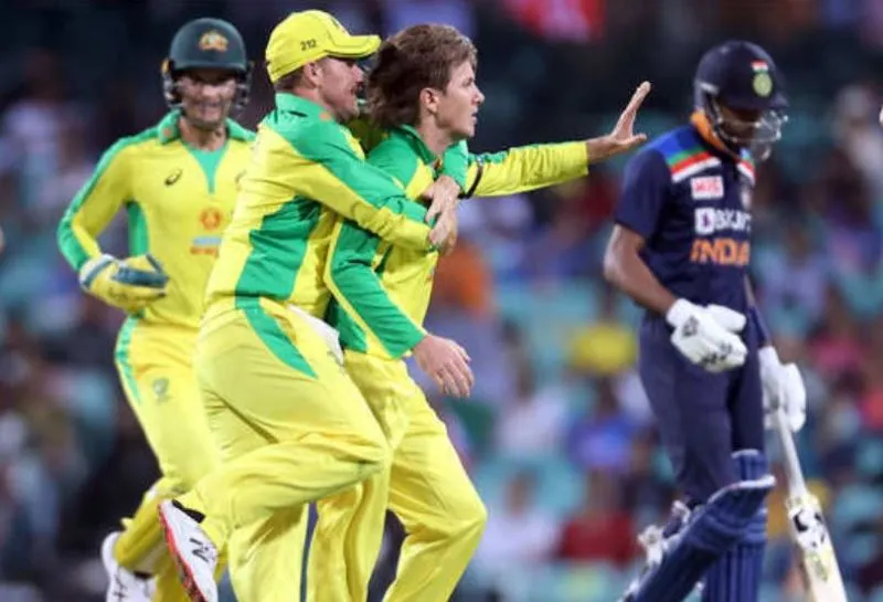 IND VS AUS: पहले वनडे में ऑस्ट्रेलिया ने भारत को 66 रन से हराया