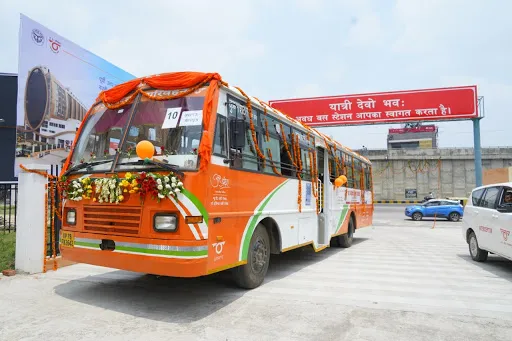 लखनऊ: रोडवेज महिला कंडक्टरों को आत्मरक्षा के लिए किया गया जागरूक