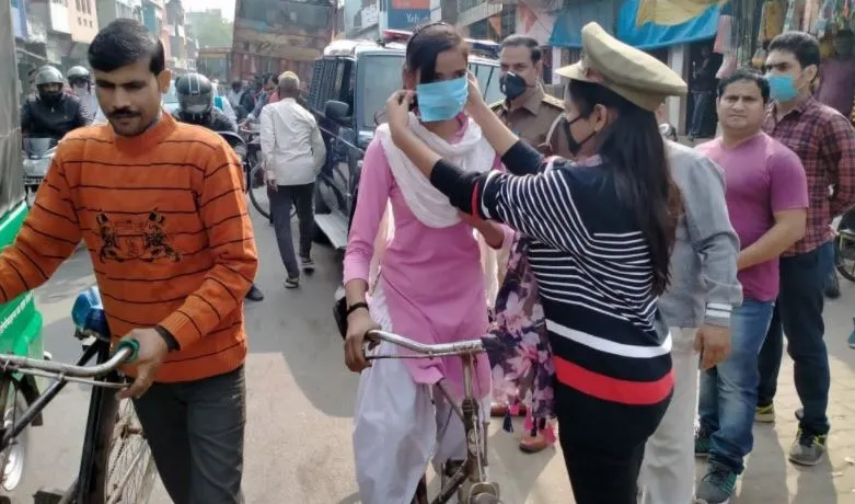 अयोध्या: एक दिन की थानेदार ने की चेकिंग, नहीं किया चालान