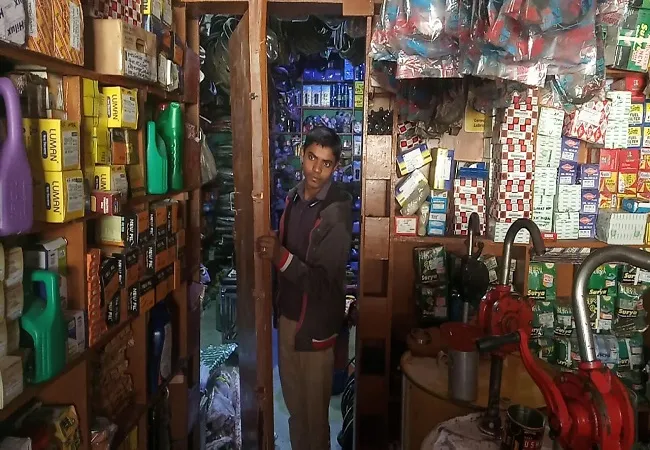मुरादाबाद: चोरों ने दलपतपुर चौकी के पास दुकान को बनाया निशाना