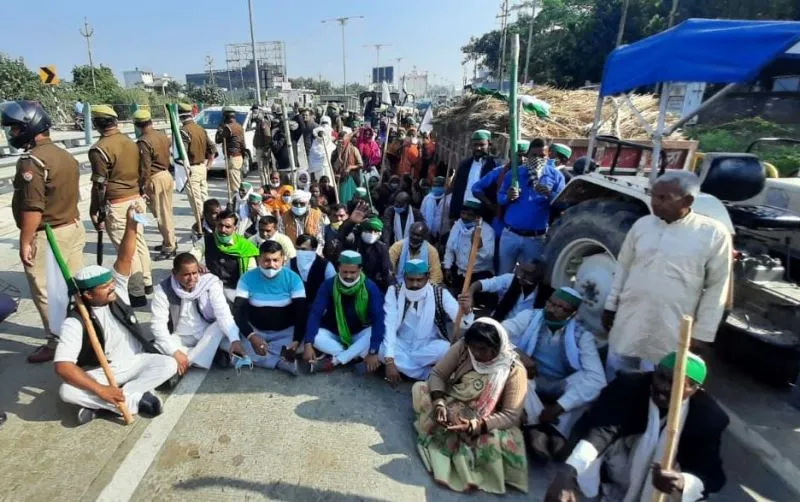 कृषि कानून: यूपी में भी किसानों का प्रदर्शन, कई जगहों पर किया चक्का जाम