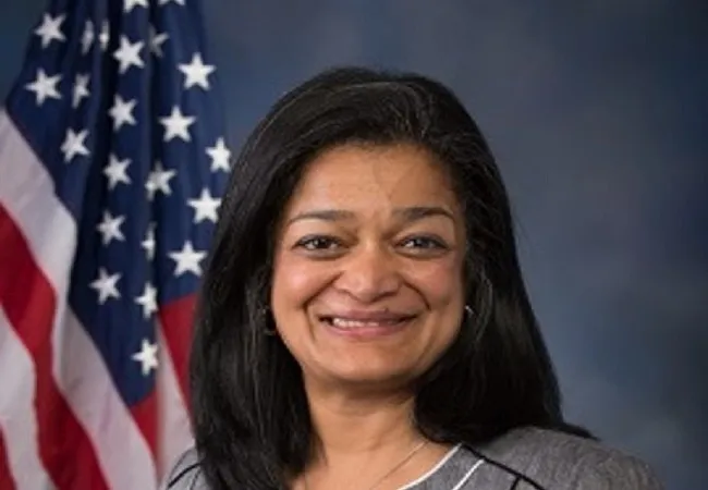 भारतीय मूल की अमेरिकी कांग्रेस सदस्य प्रमिला जयपाल ने लगाई जीत की हैट्रिक