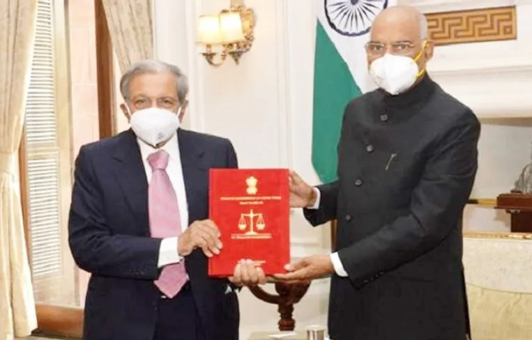 15वें वित्त आयोग ने राष्ट्रपति को सौंपी रिपोर्ट