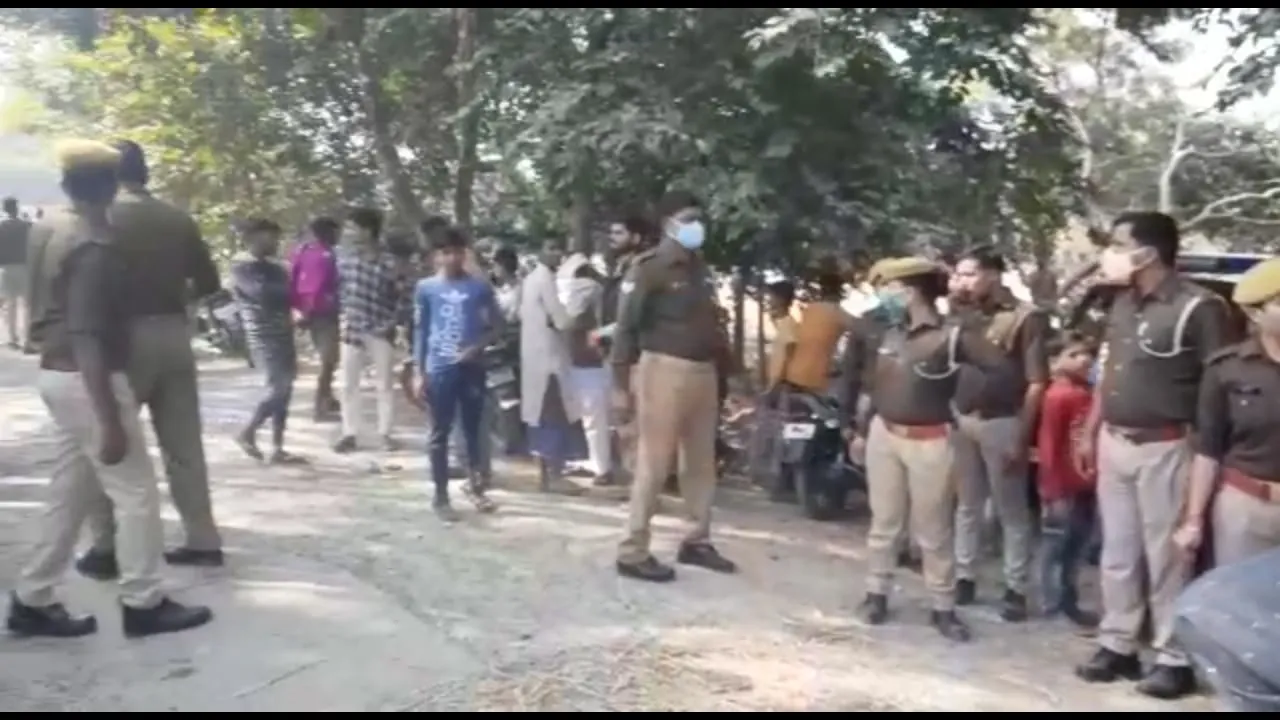 सीतापुर: ट्रक व बाइक की टक्कर में चाचा-भतीजे की मौत