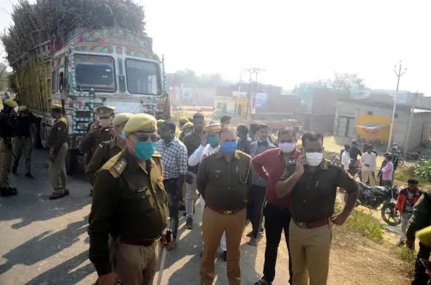 सीतापुर: गन्ना लदे ट्रक ने बालक को रौंदा, मौत