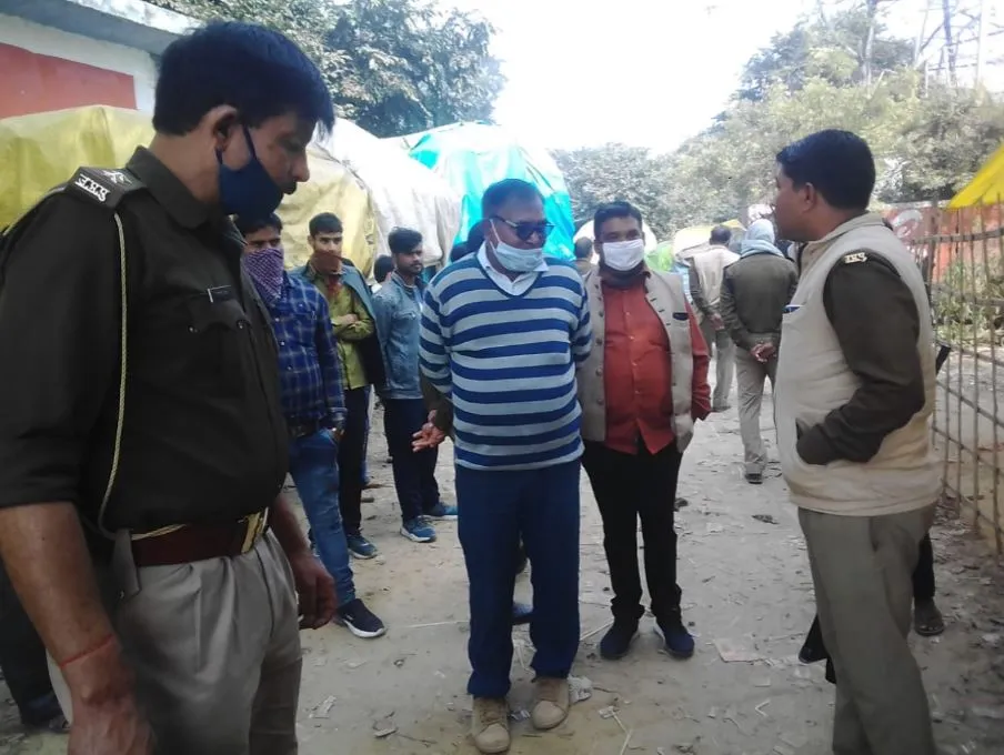 शाहजहांपुर: शादी करने मंदिर पहुंचे नाबालिग, पुलिस ने पकड़ा