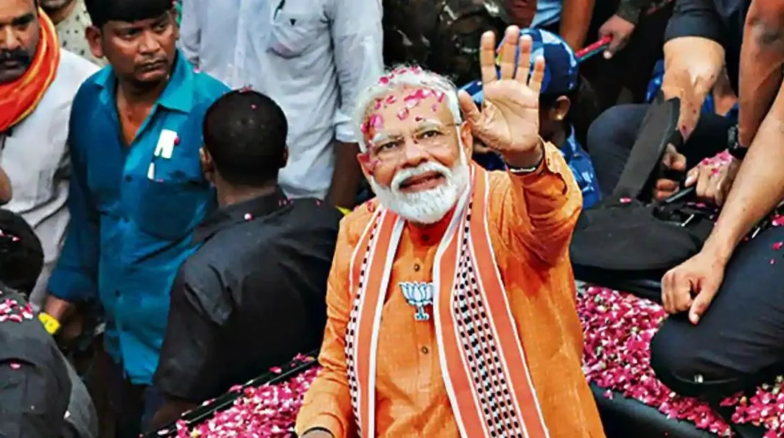 वाराणसी में मोदी: ‘किसान को विकल्‍प मिले तभी देश का काया कल्‍प होता है’