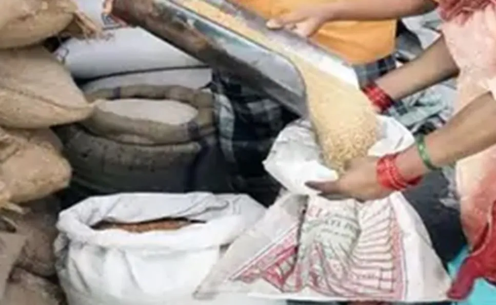 बरेली: अभी मुफ्त राशन रोकने के नहीं आए आदेश