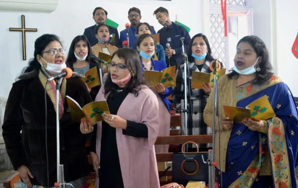 बरेली: रोशन हुई रात, जमीं पर आया मरियम का बेटा