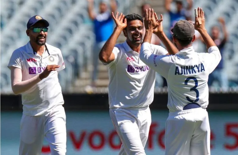 IND vs AUS: पूर्व क्रिकेटरों ने की रहाणे के कप्तानी कौशल की तारीफ