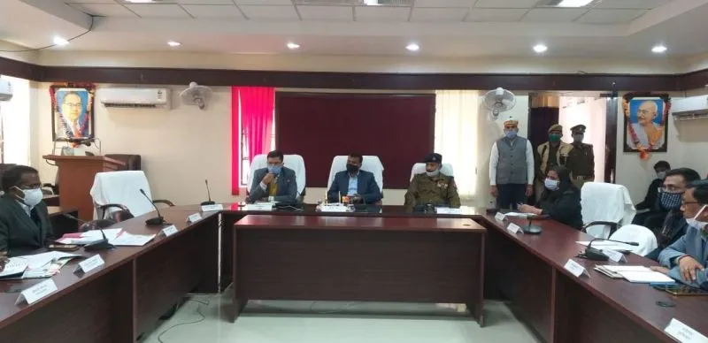 अमेठी: राज्यमंत्री ने जगदीशपुर की समस्याओं को लेकर अधिकारियों के साथ की बैठक
